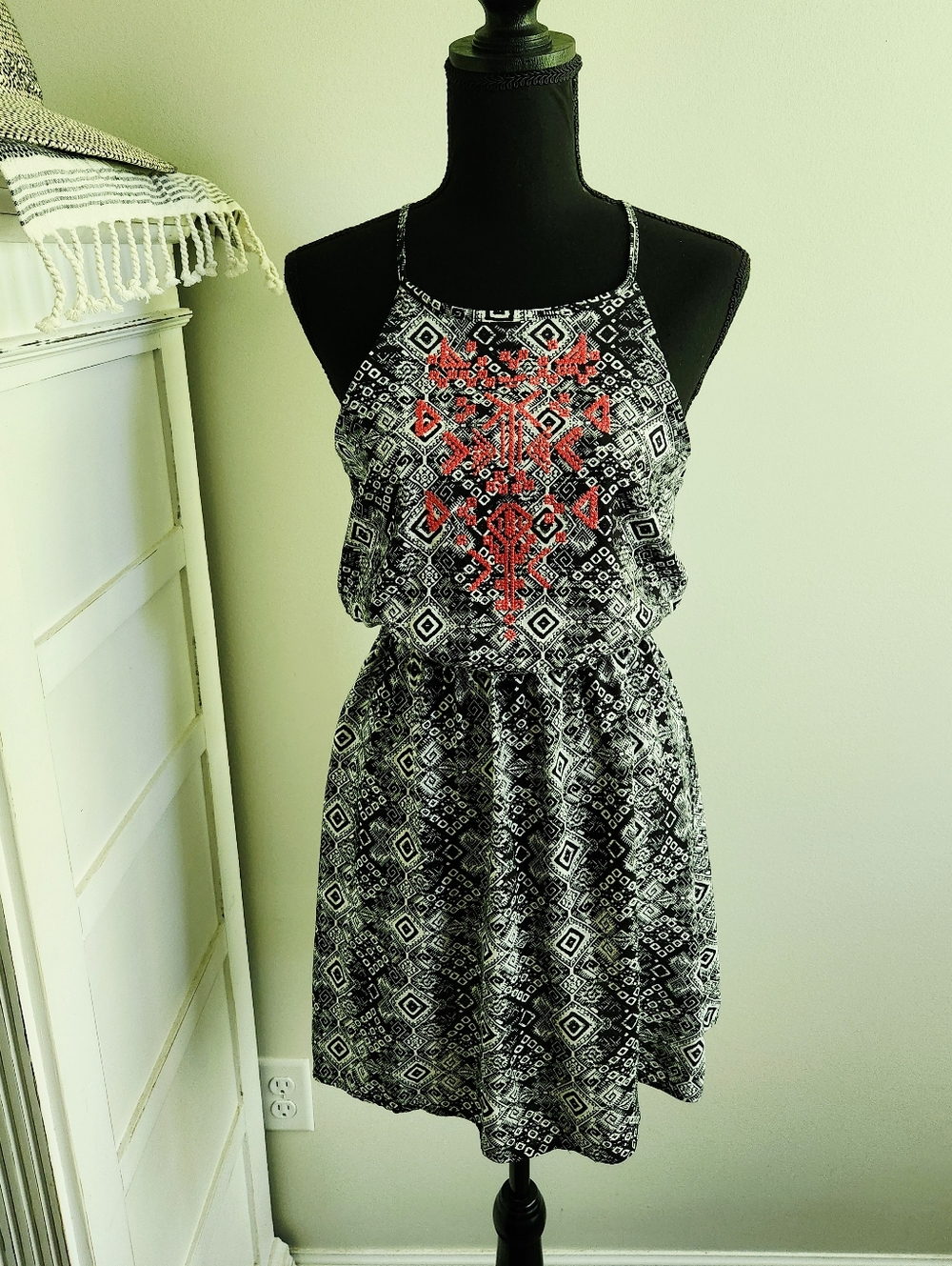 TRIXXI GEOMETRIC PRINT SHIFT DRESS